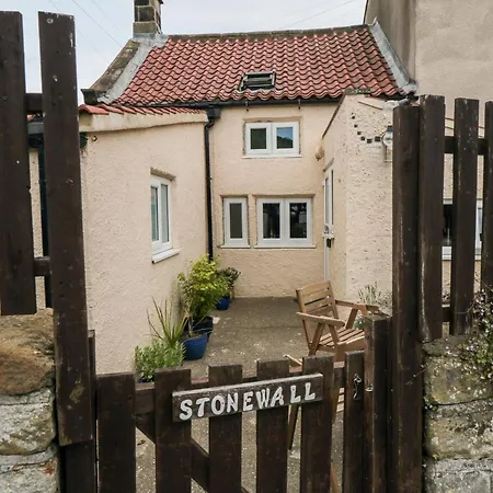 Nyaraló Stonewall *